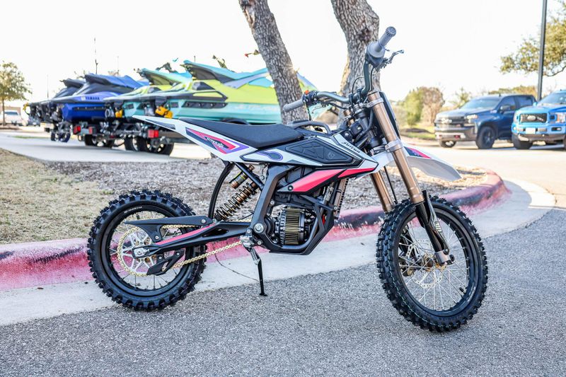 New 2025 SURRON HYPER BEE  PINK Image 3