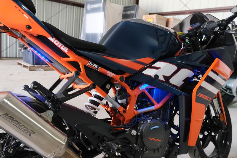 2024 KTM RC 390 BLUE Image 22