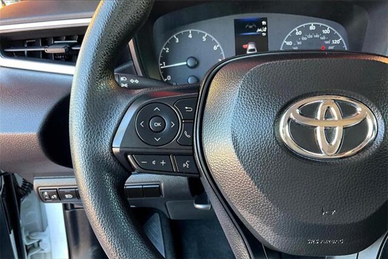 2024 Toyota Corolla LEImage 18