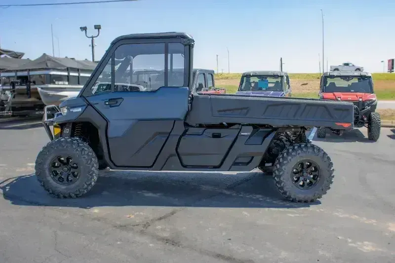 NEW 2026 CAN-AM DEFENDER PRO LIMITED CAB HD10 Image 2