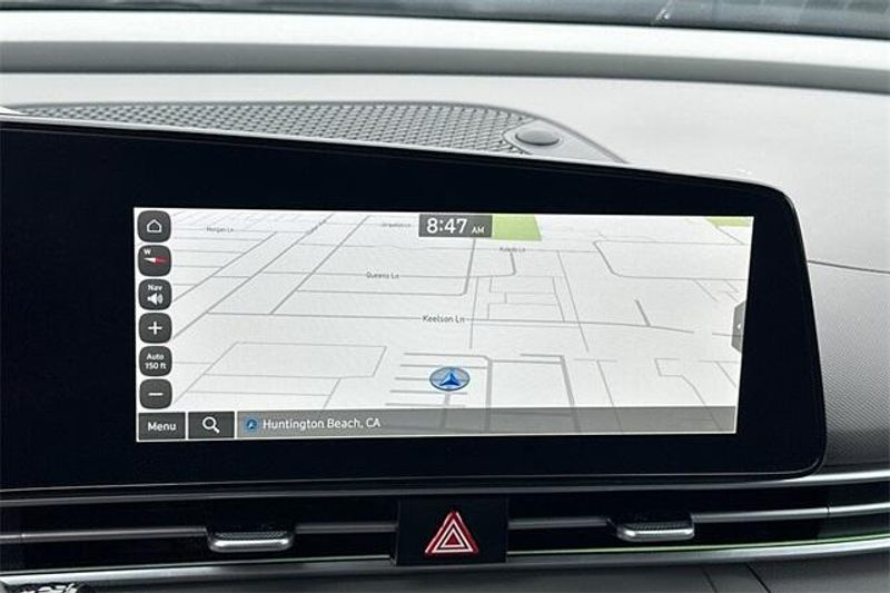 Used 2024 Hyundai Elantra SELImage 16