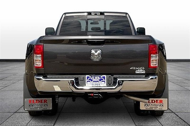 2024 RAM 3500 Tradesman Crew Cab 4x4 8