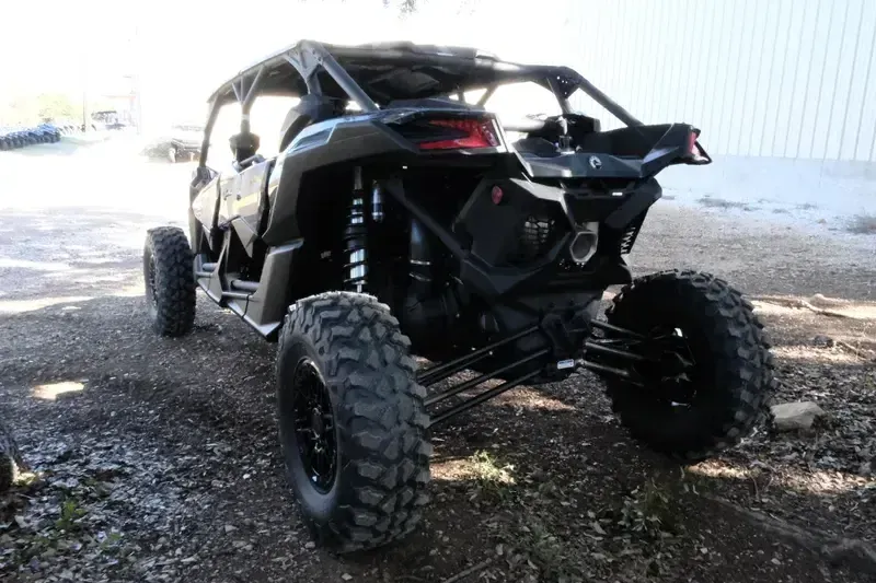 2025 Can-Am MAVERICK X3 MAX X RS TURBO RR TRIPLE BLACKImage 4