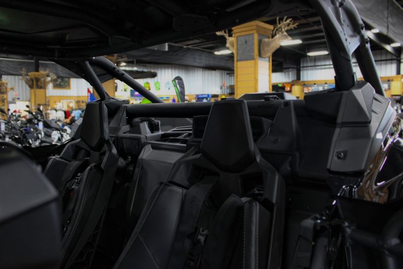 2025 Can-Am MAVERICK X3 MAX X RS TURBO RR TRIPLE BLACK Image 26