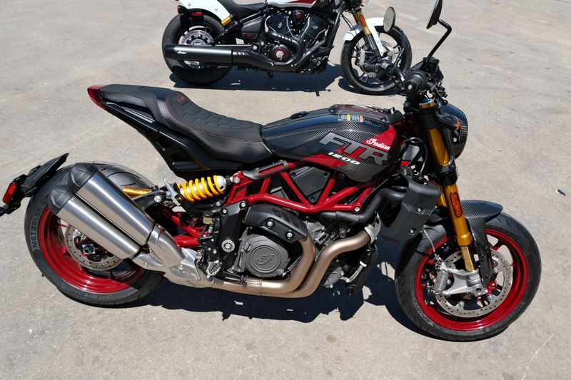 NEW 2024 INDIAN MOTORCYCLE FTR R CARBON Image 2