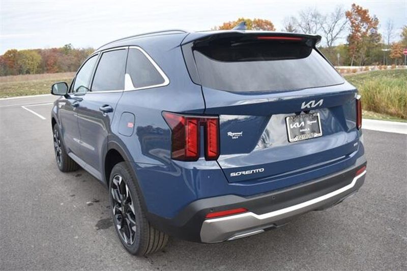 New 2026 Kia Sorento EXImage 5