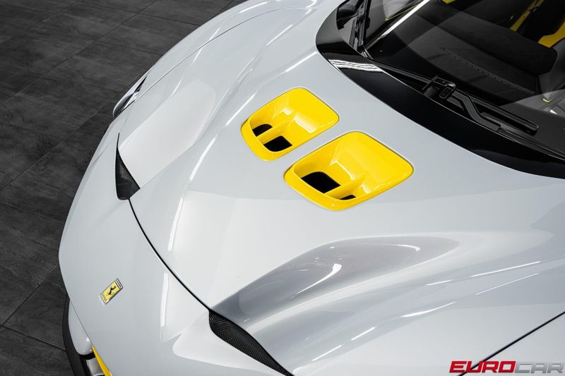 Used 2025 Ferrari SF90 XX *INSANE SPEC * HUGE CARBON OPTIONS*Image 9