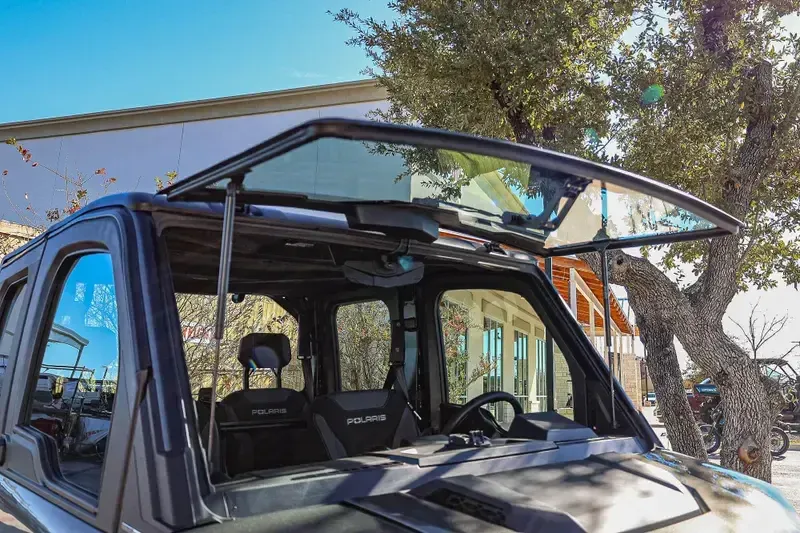 2025 Polaris RANGER CREW XD 1500 NORTHSTAR EDITION ULTIMATE TITANIUM METALLIC GLOSS Image 9