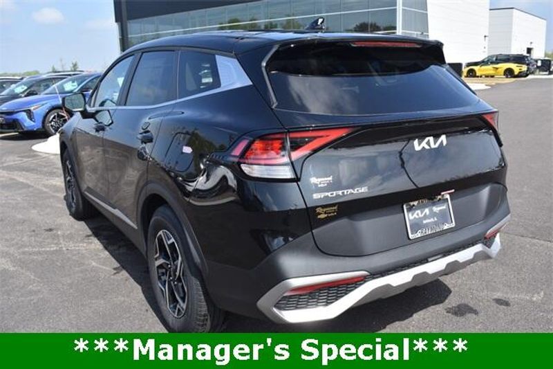 2024 Kia Sportage LXImage 5