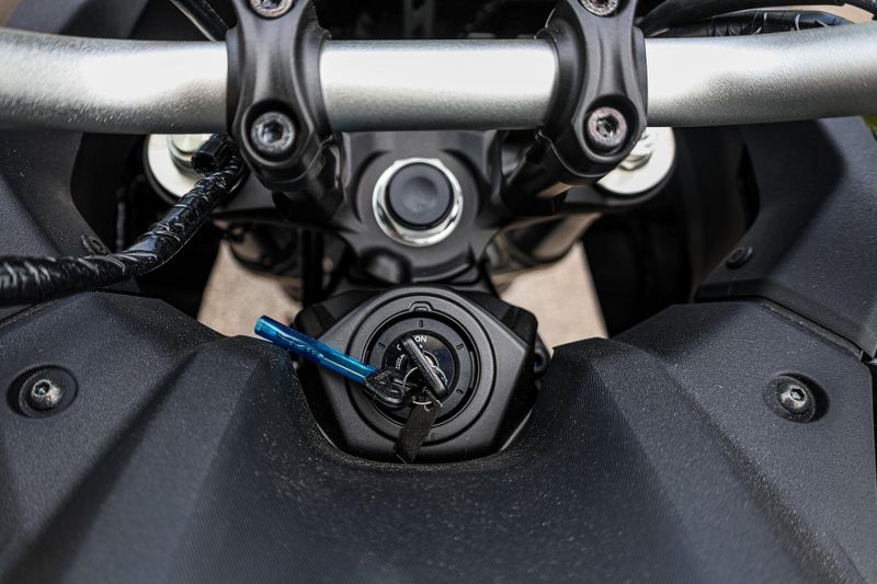 NEW 2025 YAMAHA TRACER 9 Image 4
