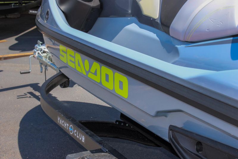 2025 SEADOO RXPX 325 WITH SOUND SYSTEM ICE METAL AND MANTA GREEN Image 7