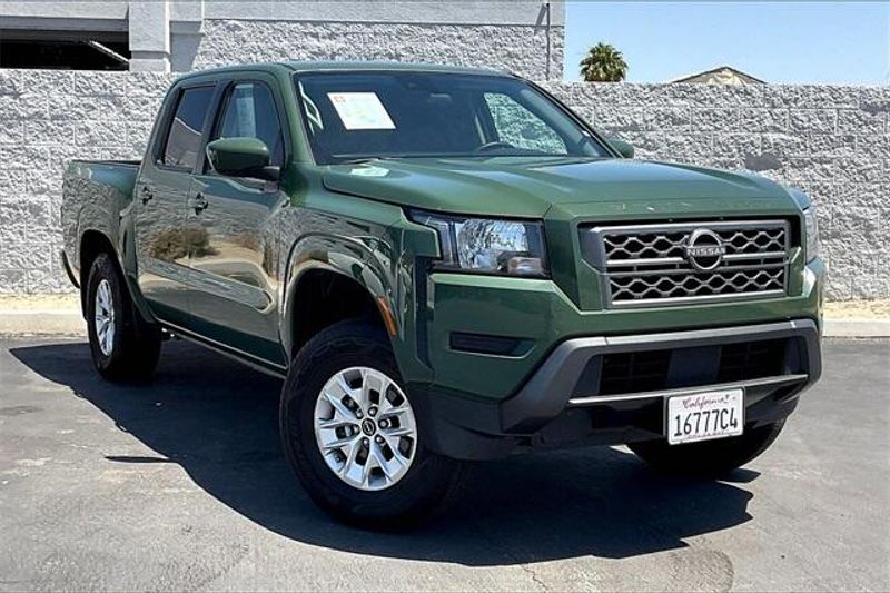 Used 2024 Nissan Frontier SVImage 12