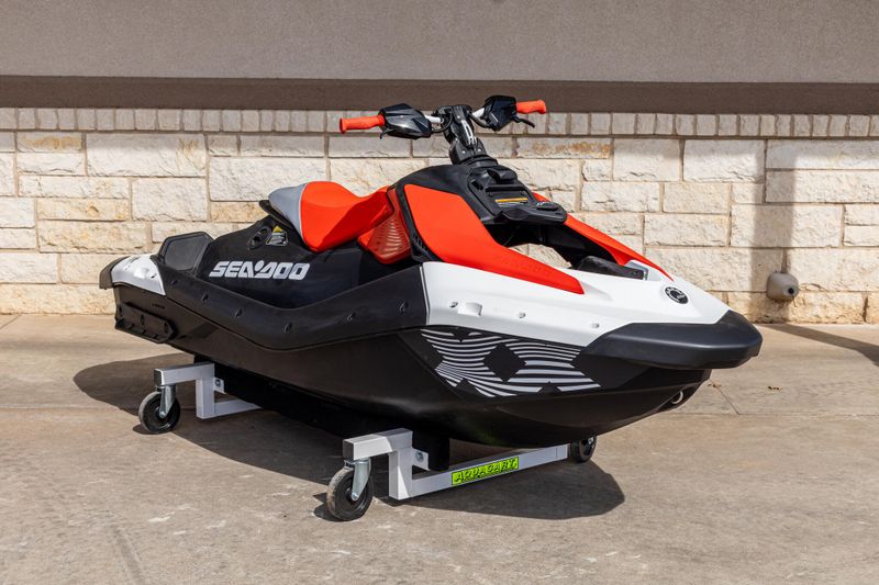 2025 SEADOO SPARK TRIXX FOR 3 WITH SOUND SYSTEM DRAGON RED AND WHITE Image 1