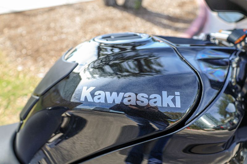 NEW 2026 KAWASAKI NINJA ZX10R ABS Image 2