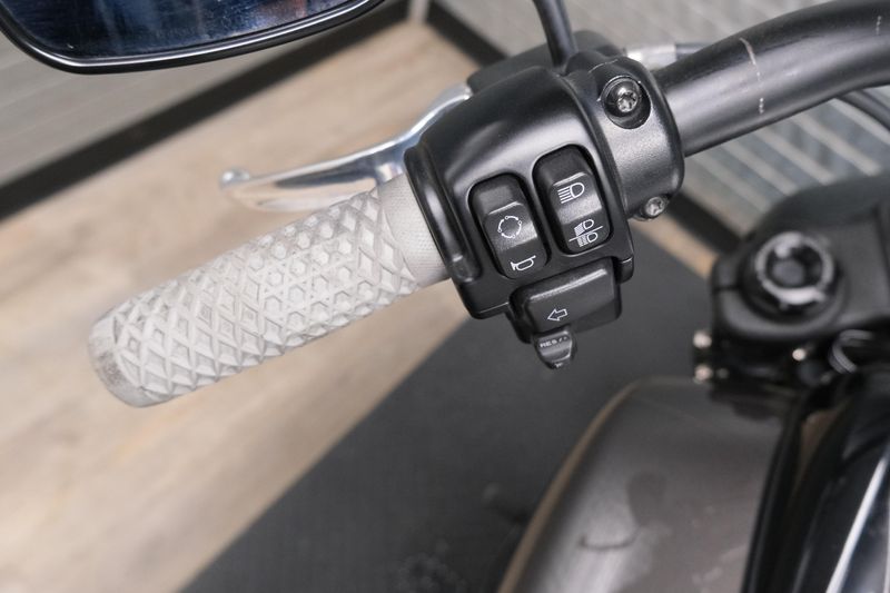 USED 2023 HARLEY SOFTAIL FAT BOB 114 Image 18