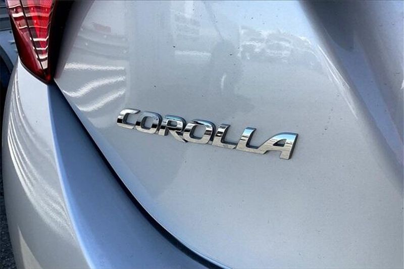 2016 Toyota Corolla LEImage 31