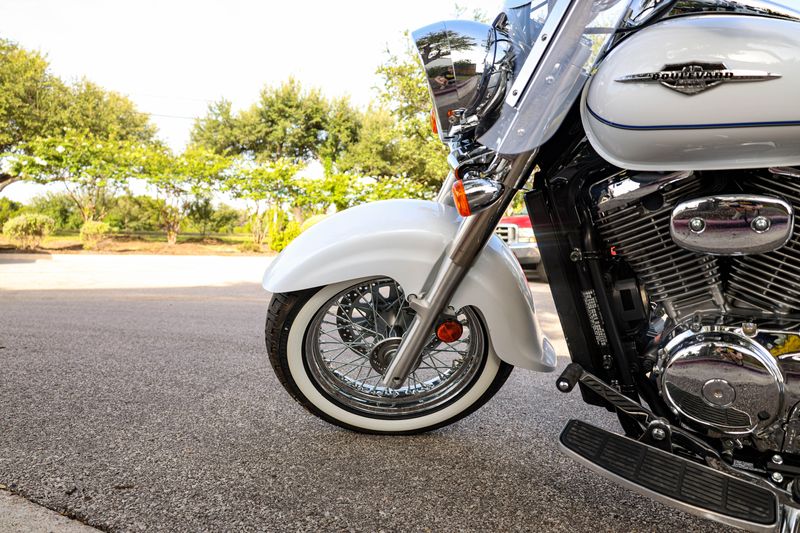 USED 2023 SUZUKI BOULEVARD C50T Image 13