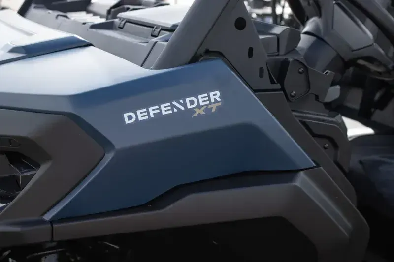 NEW 2026 CAN-AM DEFENDER MAX XT HD11 WITH 1025 INCH TOUCHSCREEN Image 15