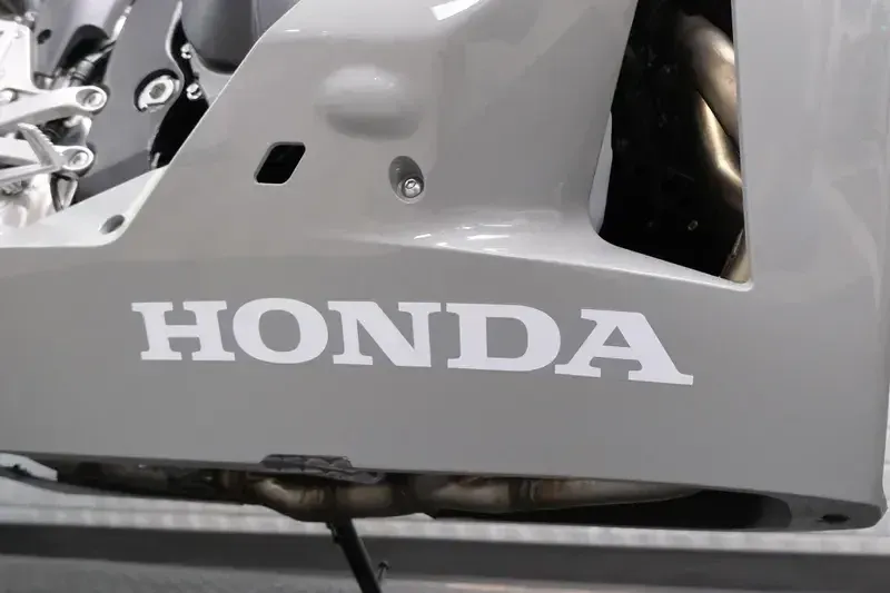 NEW 2026 HONDA CBR600RR Image 3