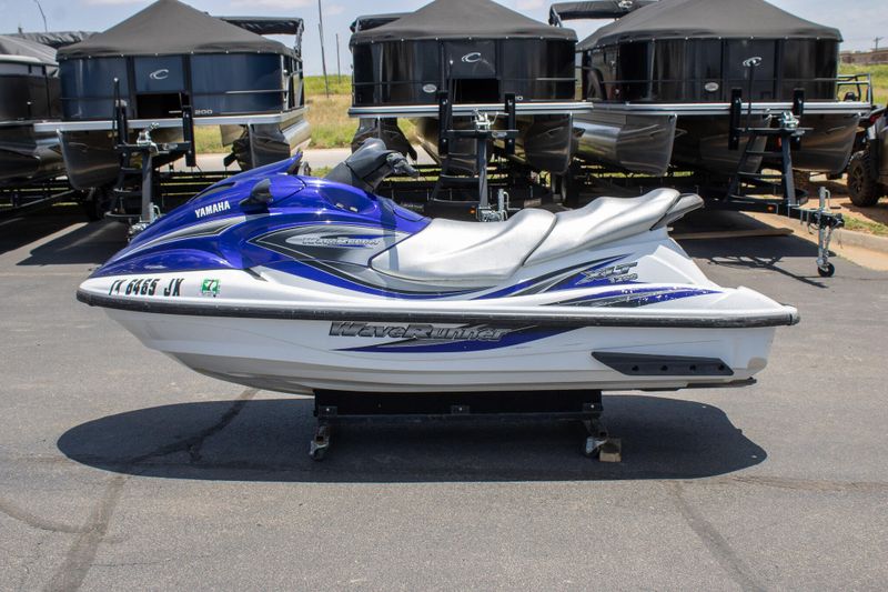 USED 2002 YAMAHA GP 1200 Image 1
