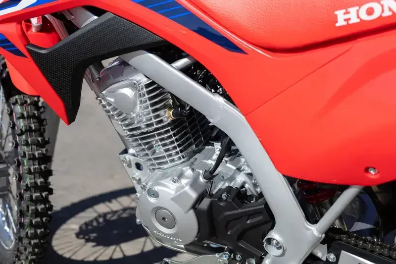 2025 Honda CRF125F REDImage 9