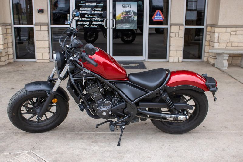 USED 2023 HONDA REBEL 300 ABS Image 1