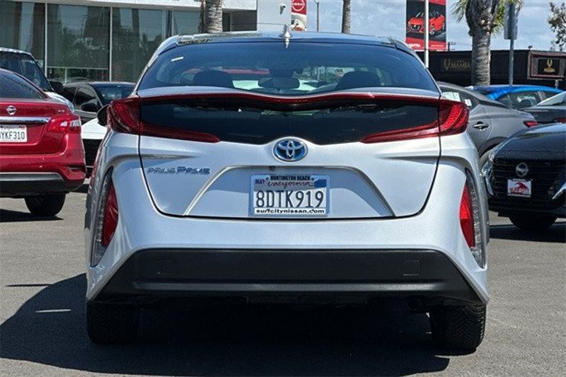 2017 Toyota Prius Prime Image 5