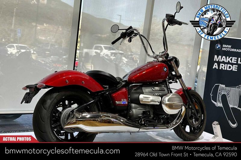 2022 BMW R 18 in a MARS RED METALLIC exterior color. BMW Motorcycles of Temecula – Southern California (951) 506-6903 bmwmotorcyclesoftemecula.com 