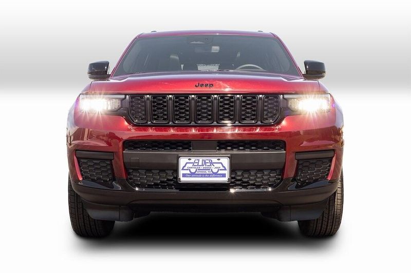 2025 Jeep Grand Cherokee L Altitude XImage 1