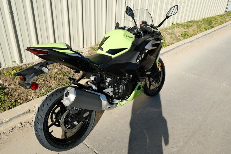 NEW 2026 KAWASAKI NINJA 650 ABS Image 3