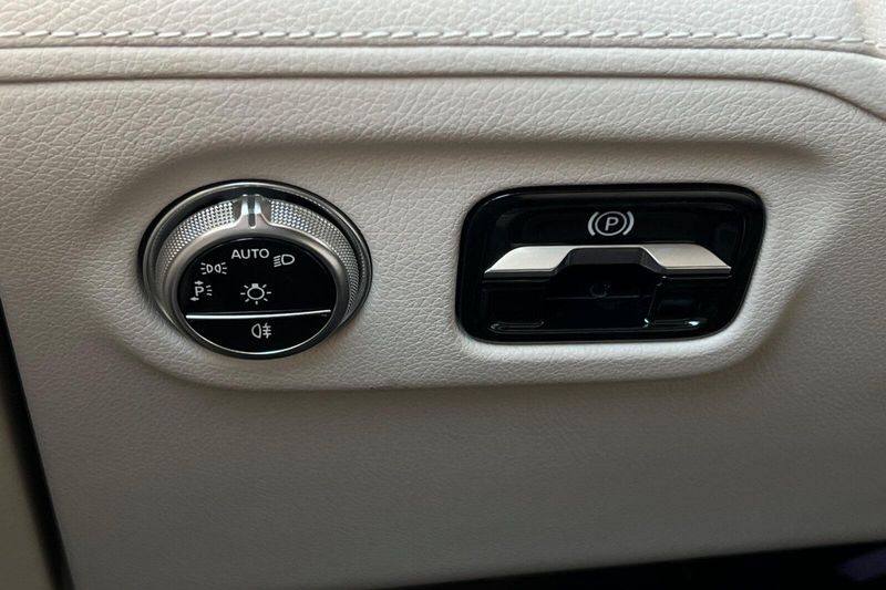2022 Mercedes-Benz EQS 450Image 32