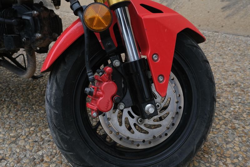 2019 Honda GROM125 RED AND BLACK Image 3