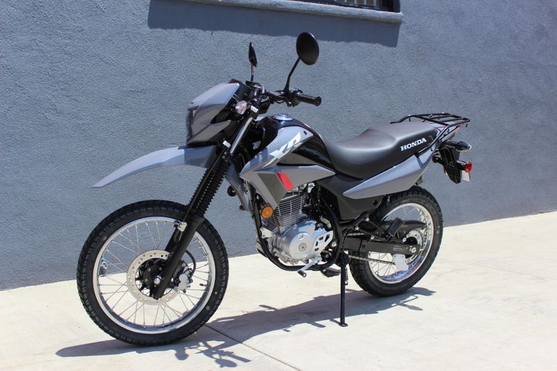 2025 Honda XR150L Image 4