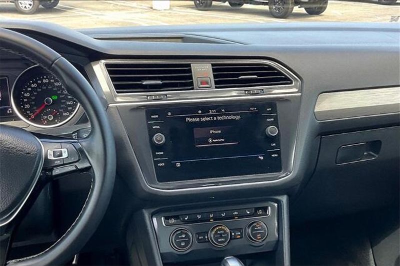 Used 2021 Volkswagen Tiguan 2.0T SE R-Line BlackImage 5