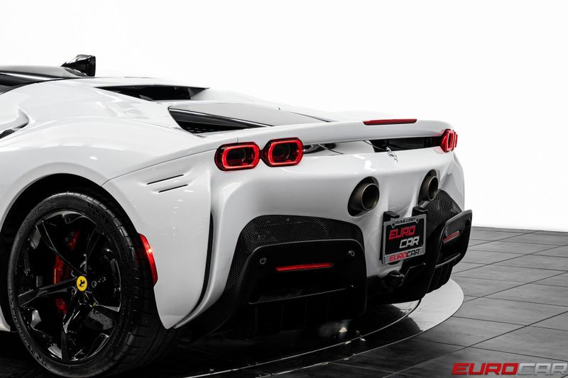 2022 Ferrari SF90 Stradale *CARBON STEERING WHEEL * FRONT PPF*Image 19