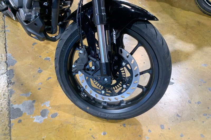 New 2025 CFMOTO 300NK Image 10