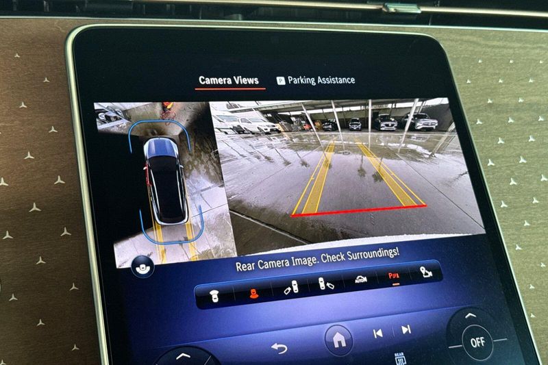 Used 2023 Mercedes-Benz EQS 450Image 23