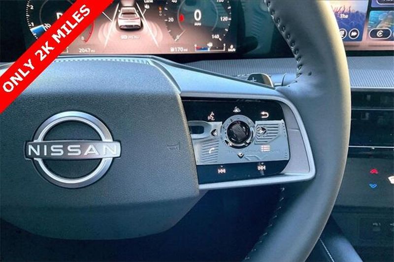 Used 2025 Nissan Murano SVImage 19