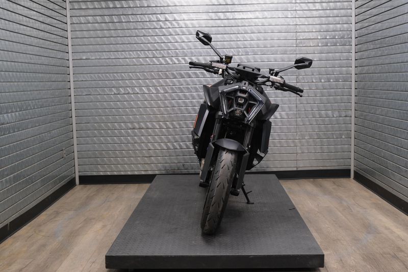 NEW 2026 KTM 1390 SUPER DUKE R EVO Image 8