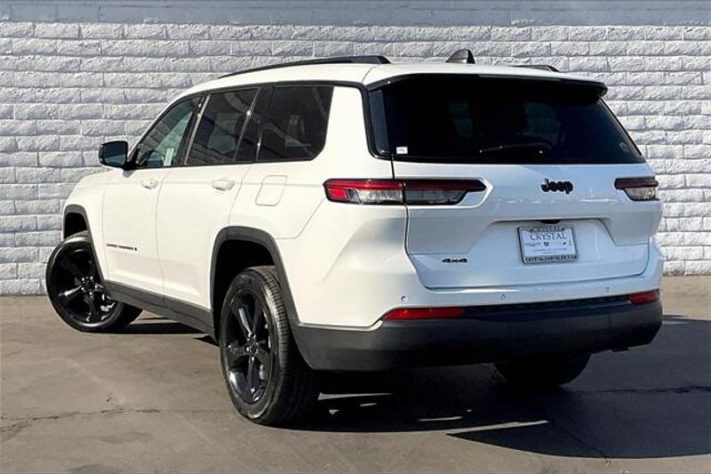 2023 Jeep Grand Cherokee L AltitudeImage 10