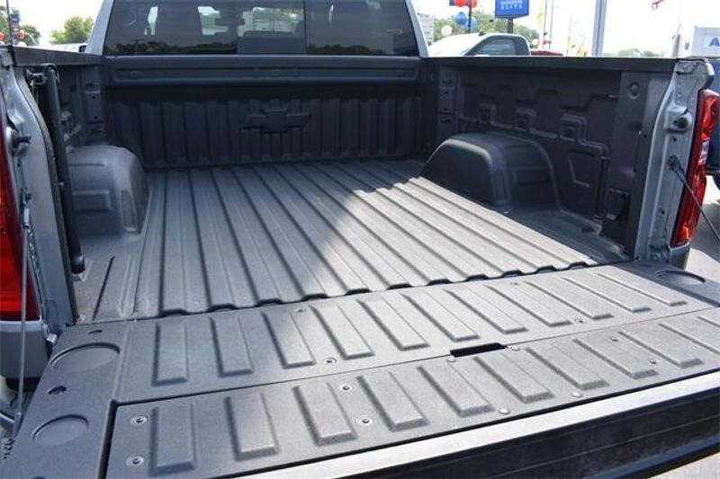 2025 Chevrolet Silverado 1500 RSTImage 20