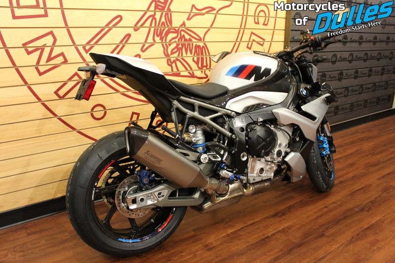 2025 BMW M1000R Image 8