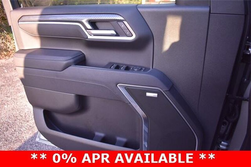 New 2025 Chevrolet Silverado 1500 RSTImage 34