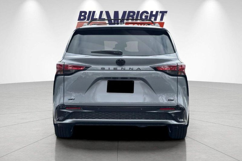 New 2026 Toyota Sienna XSEImage 4