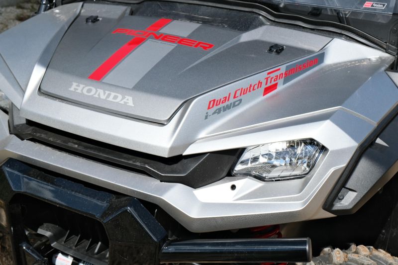 2025 Honda PIONEER 10005 TRAIL SE MATTE GRAY METALLIC Image 34