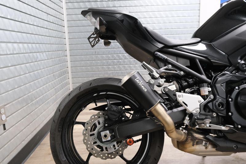 USED 2022 KAWASAKI Z900 ABS Image 17