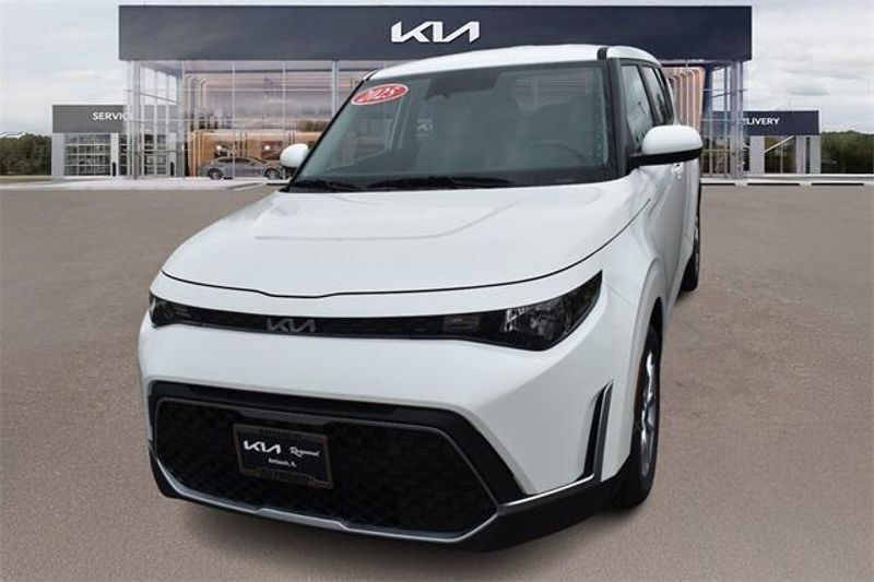 New 2025 Kia Soul LXImage 7