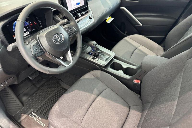 New 2026 Toyota Corolla Cross LEImage 9