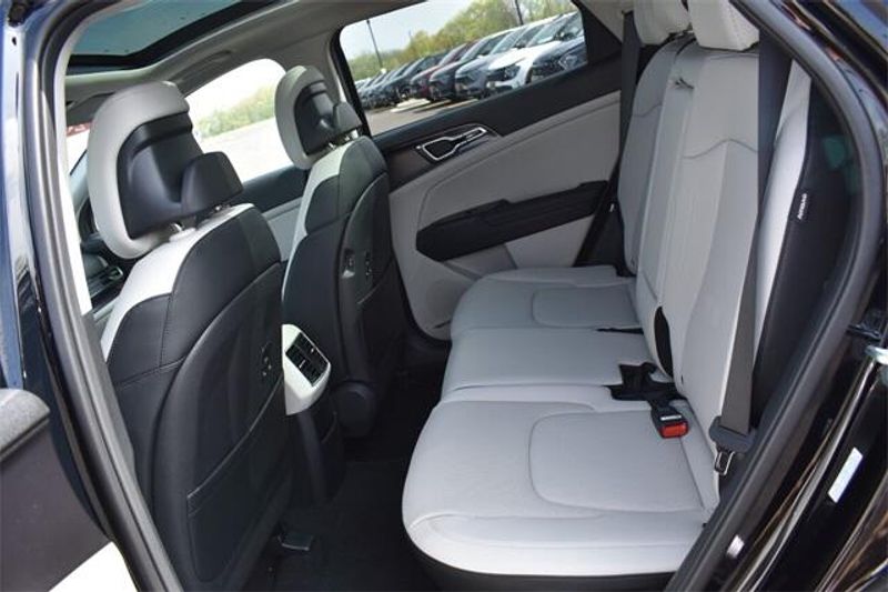 2025 Kia Sportage EXImage 19