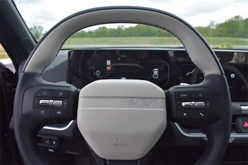 2025 Kia K4 GT-LineImage 28